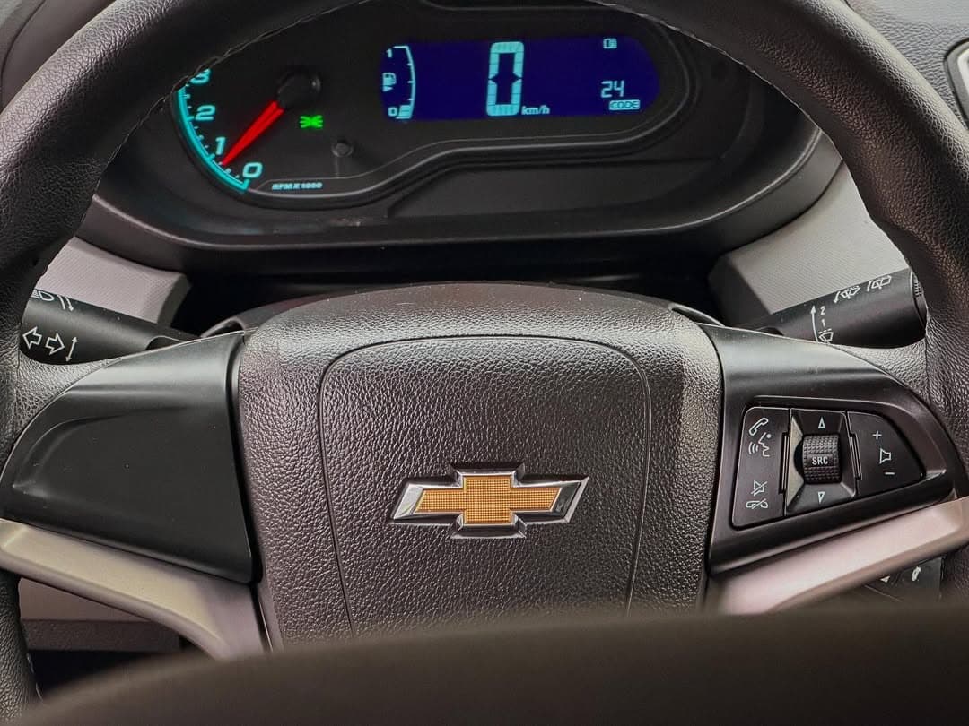 Chevrolet Onix - Miniatura 4