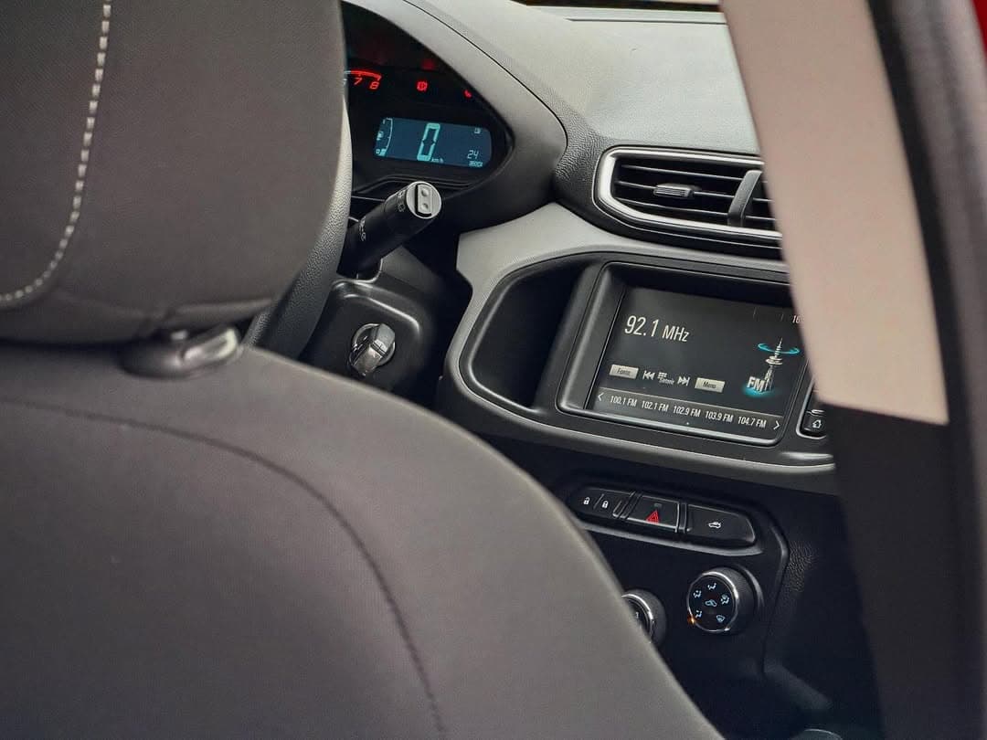 Chevrolet Onix - Miniatura 5