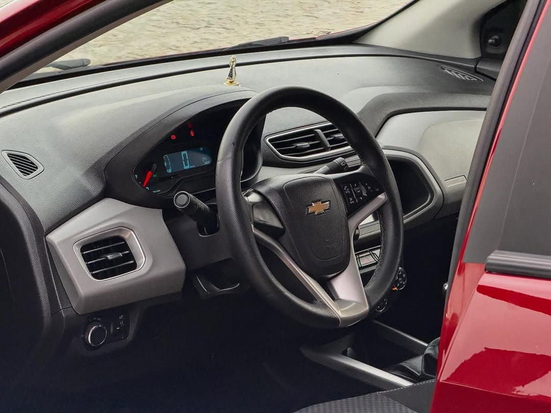 Chevrolet Onix - Miniatura 6
